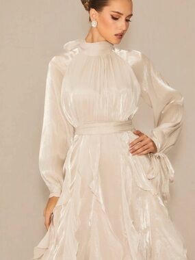 Elegan High-Neck Long Sleeve Chiffon Maxi Dress